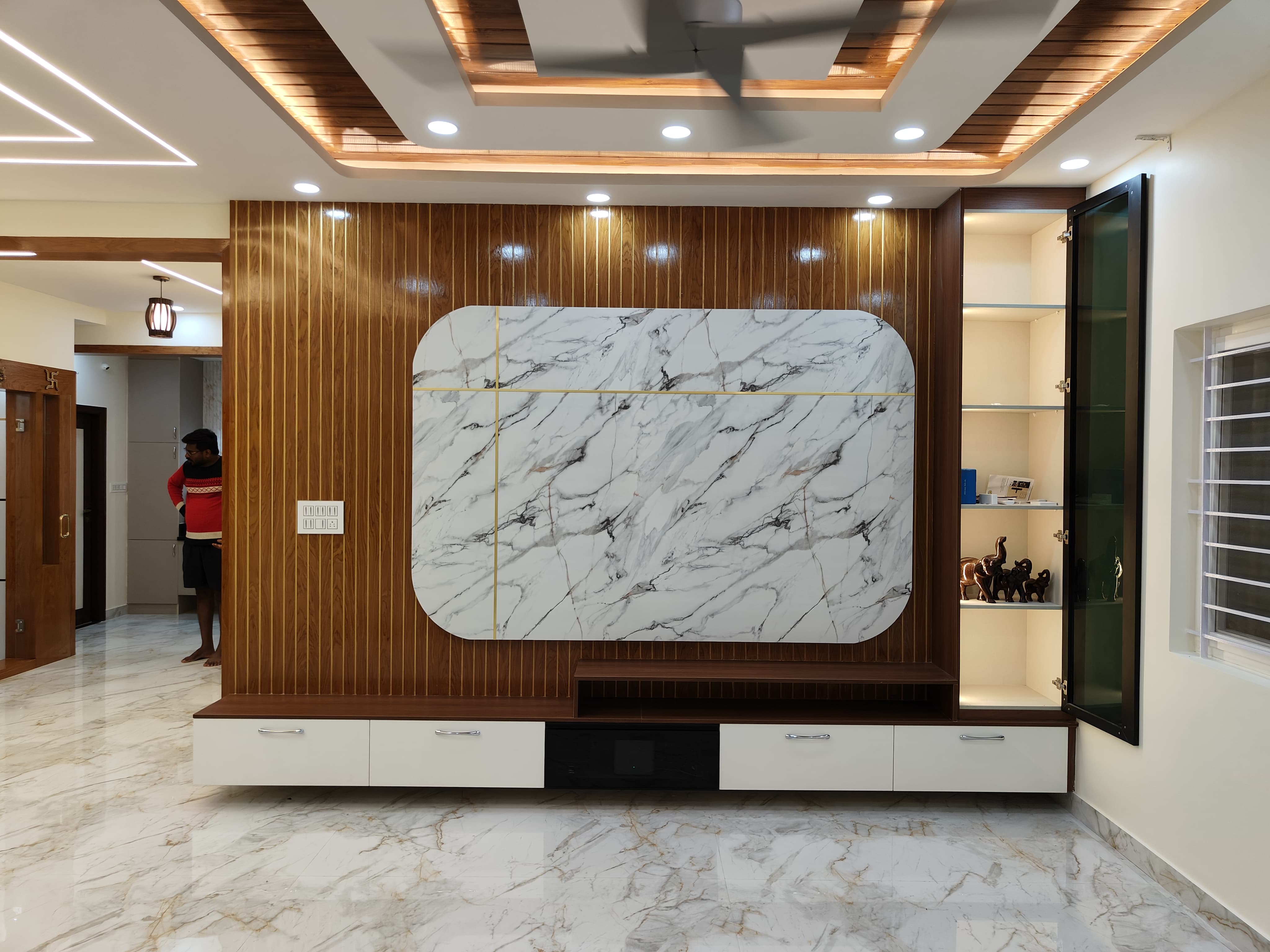 Premium TV Unit